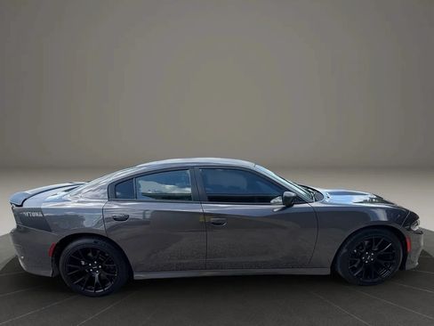 Used 2017 Dodge Charger R/T RWD image 6