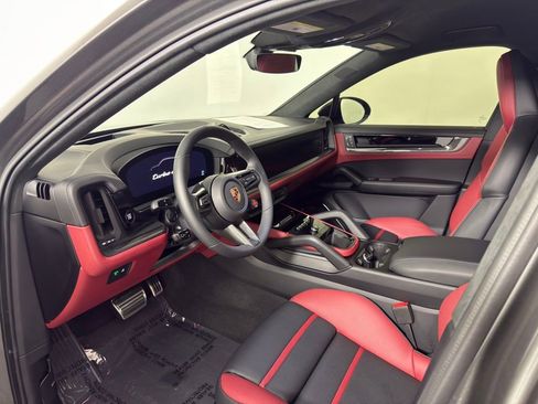 Certified 2025 Porsche Cayenne Turbo GT AWD/4WD image 4