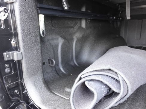 Used 2022 RAM 1500 Laramie AWD/4WD image 32