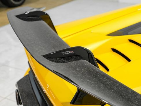 Used 2018 Lamborghini Huracan Performante image 52