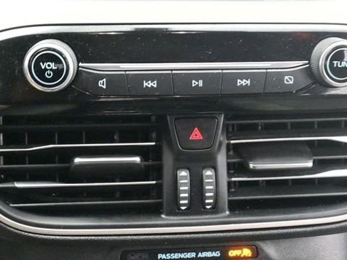 Used 2021 Ford Escape SE FWD image 25