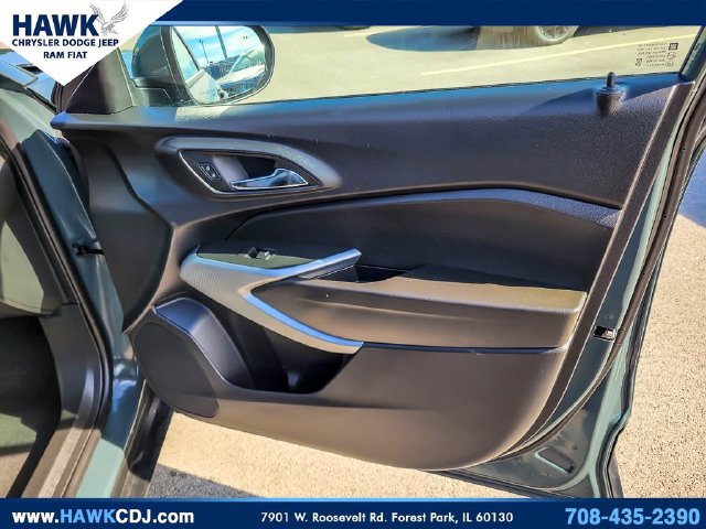 Used 2025 Chevrolet Trax LS w/ LS Convenience Package FWD image 25