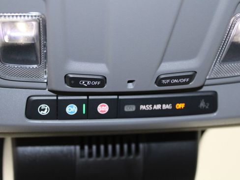 Used 2024 Chevrolet Silverado 1500 Custom image 52