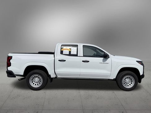 Used 2024 Chevrolet Colorado W/T image 5