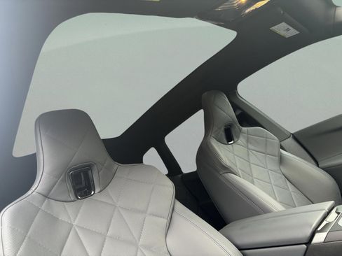 Used 2026 BMW iX xDrive60 w/ M Sport Package image 31