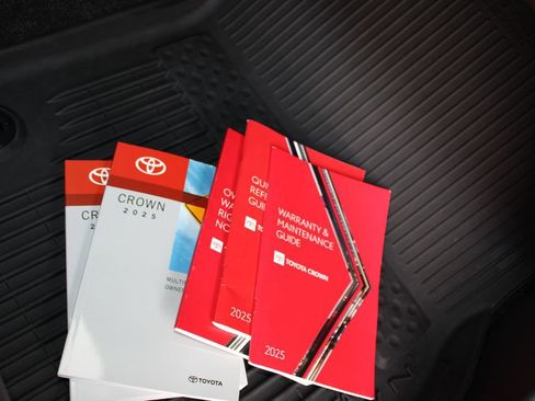 Certified 2025 Toyota Crown Platinum image 45