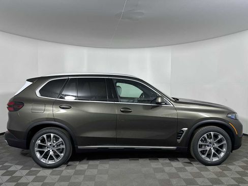New 2026 BMW X5 xDrive40i w/ Executive Package image 8