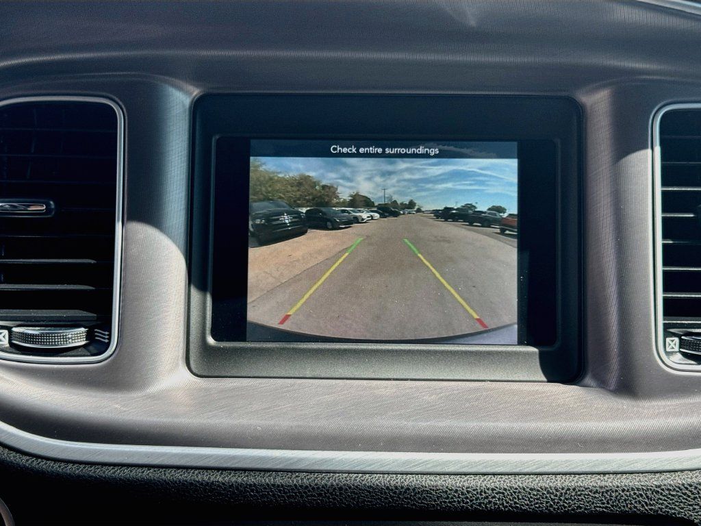 Used 2022 Dodge Charger SXT RWD image 13
