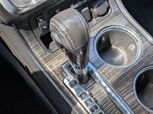 Used 2016 GMC Acadia SLT image 22