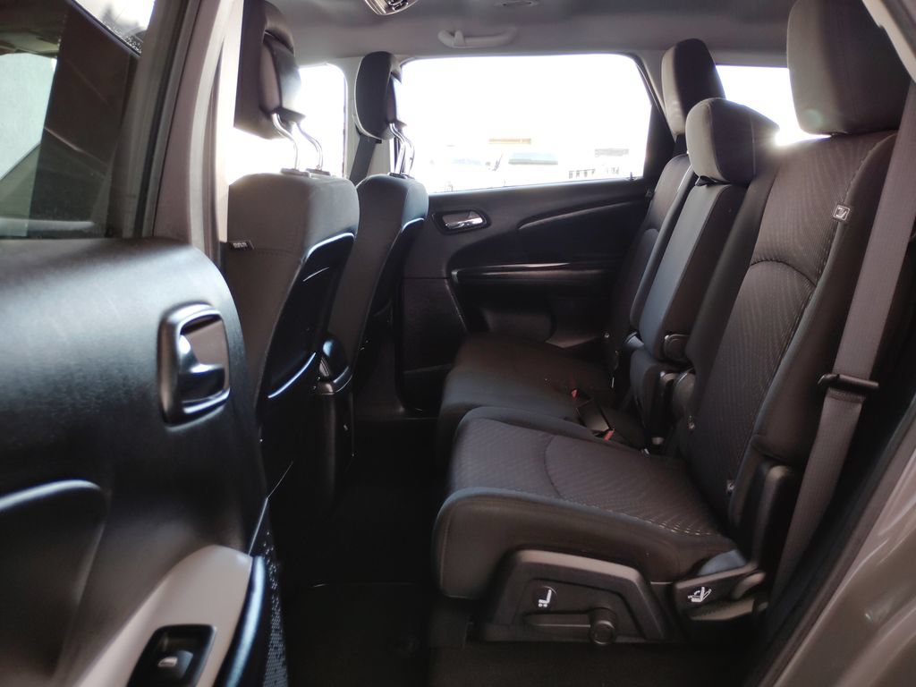 Used 2019 Dodge Journey SE w/ Safe & Sound Group FWD image 22