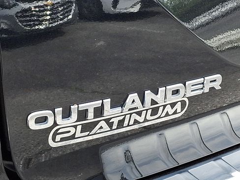 Used 2023 Mitsubishi Outlander SEL 40th Anniversary AWD/4WD image 30