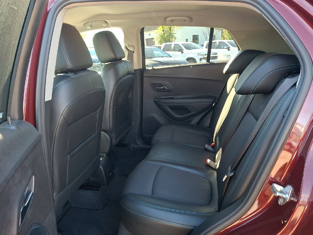 Used 2016 Chevrolet Trax LT w/ LT Convenience Package AWD/4WD image 9