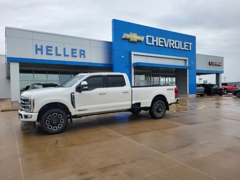 Used 2024 Ford F350 Platinum AWD/4WD image 3