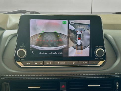 Used 2023 Nissan Rogue SL image 23