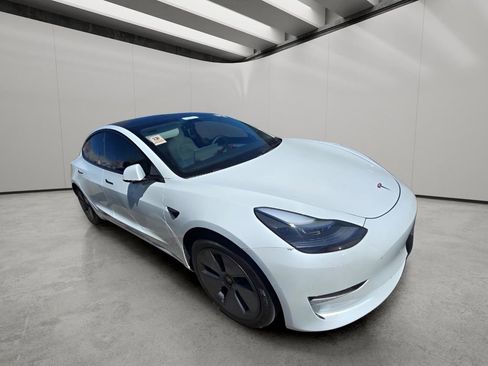 Used 2022 Tesla Model 3 Long Range image 9