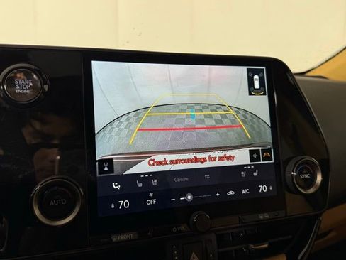 Used 2025 Lexus NX 250 FWD w/ Towing Package (2000 Lbs) image 22