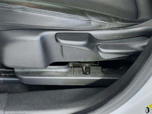 Used 2024 Buick Encore GX Preferred FWD image 20