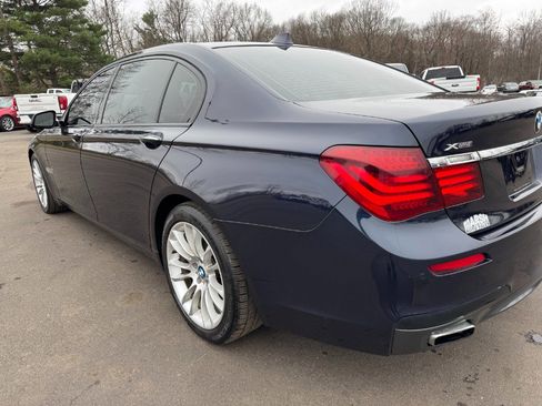 Used 2014 BMW 750Li xDrive image 10