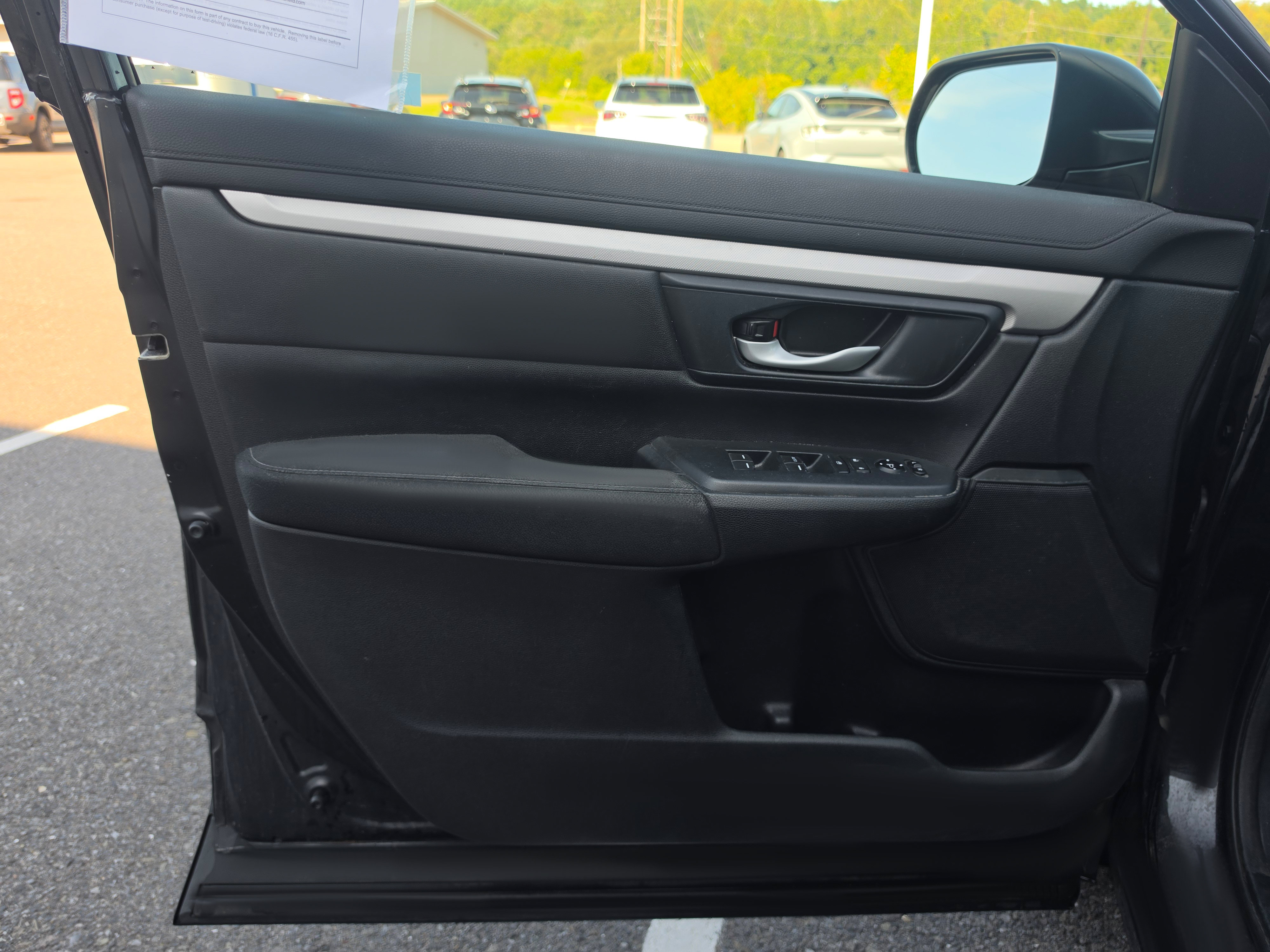 Used 2017 Honda CR-V LX image 15