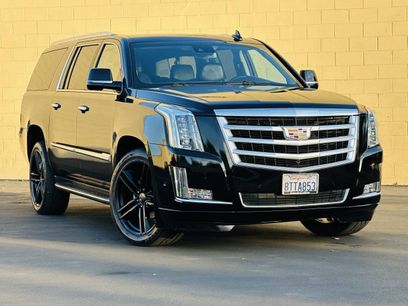 Used 2017 Cadillac Escalade ESV Luxury