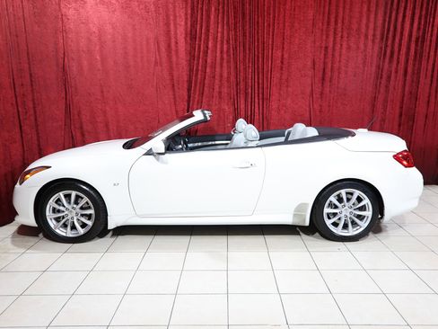 Used 2015 INFINITI Q60 Convertible w/ Premium Package image 5