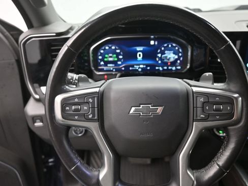 Used 2022 Chevrolet Silverado 1500 LT Trail Boss w/ LT Trail Boss Premium Package AWD/4WD image 3