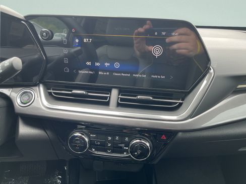 New 2026 Chevrolet Trax ACTIV w/ Driver Confidence Package FWD image 25