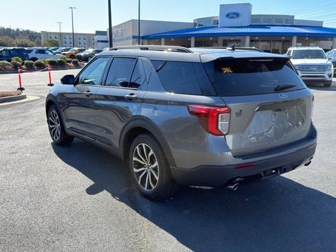 Used 2023 Ford Explorer ST-Line w/ Class IV Trailer Tow Package image 17