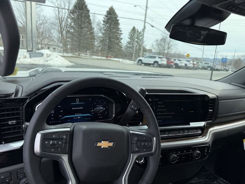 New 2026 Chevrolet Silverado 3500 LT image 10