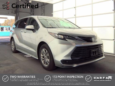 Used 2024 Toyota Sienna LE AWD/4WD image 1