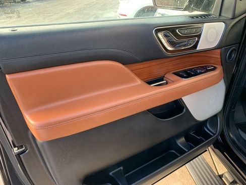 Used 2019 Lincoln Navigator Reserve w/ Cargo Package image 19