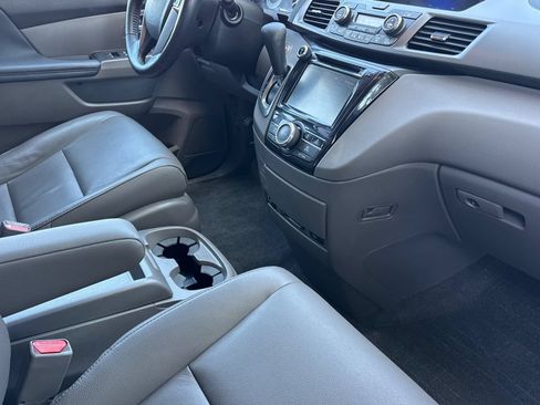 Used 2014 Honda Odyssey EX-L image 17