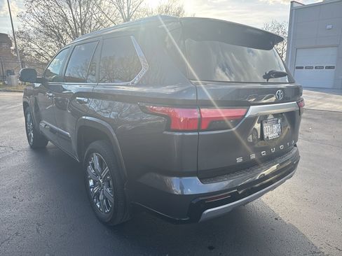 Used 2024 Toyota Sequoia Capstone image 5