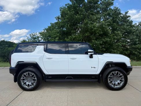 Used 2025 GMC Hummer EV 3X AWD/4WD image 2