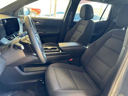 Used 2025 Chevrolet Equinox LT image 36