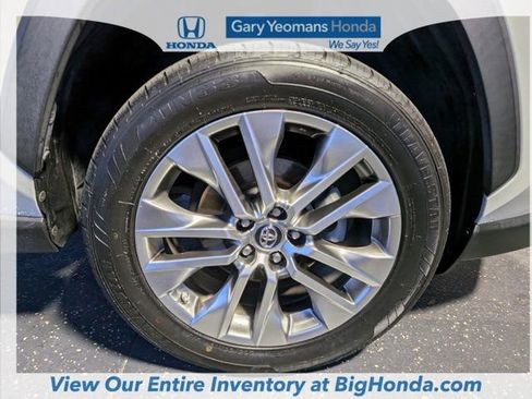 Used 2019 Toyota RAV4 Limited w/ Cold Weather Package FWD image 14