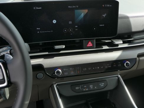 New 2026 Kia Carnival SX image 18