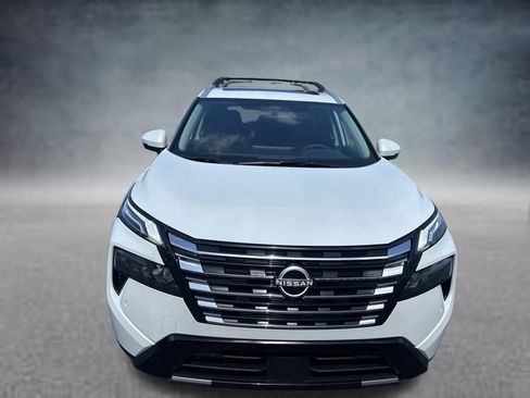 Used 2026 Nissan Rogue Platinum AWD/4WD image 2