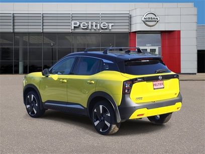 New 2025 Nissan Kicks SR