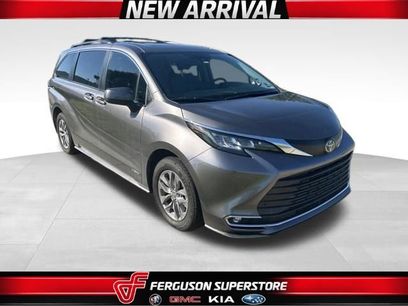 Used 2021 Toyota Sienna XLE w/ XLE Plus Package