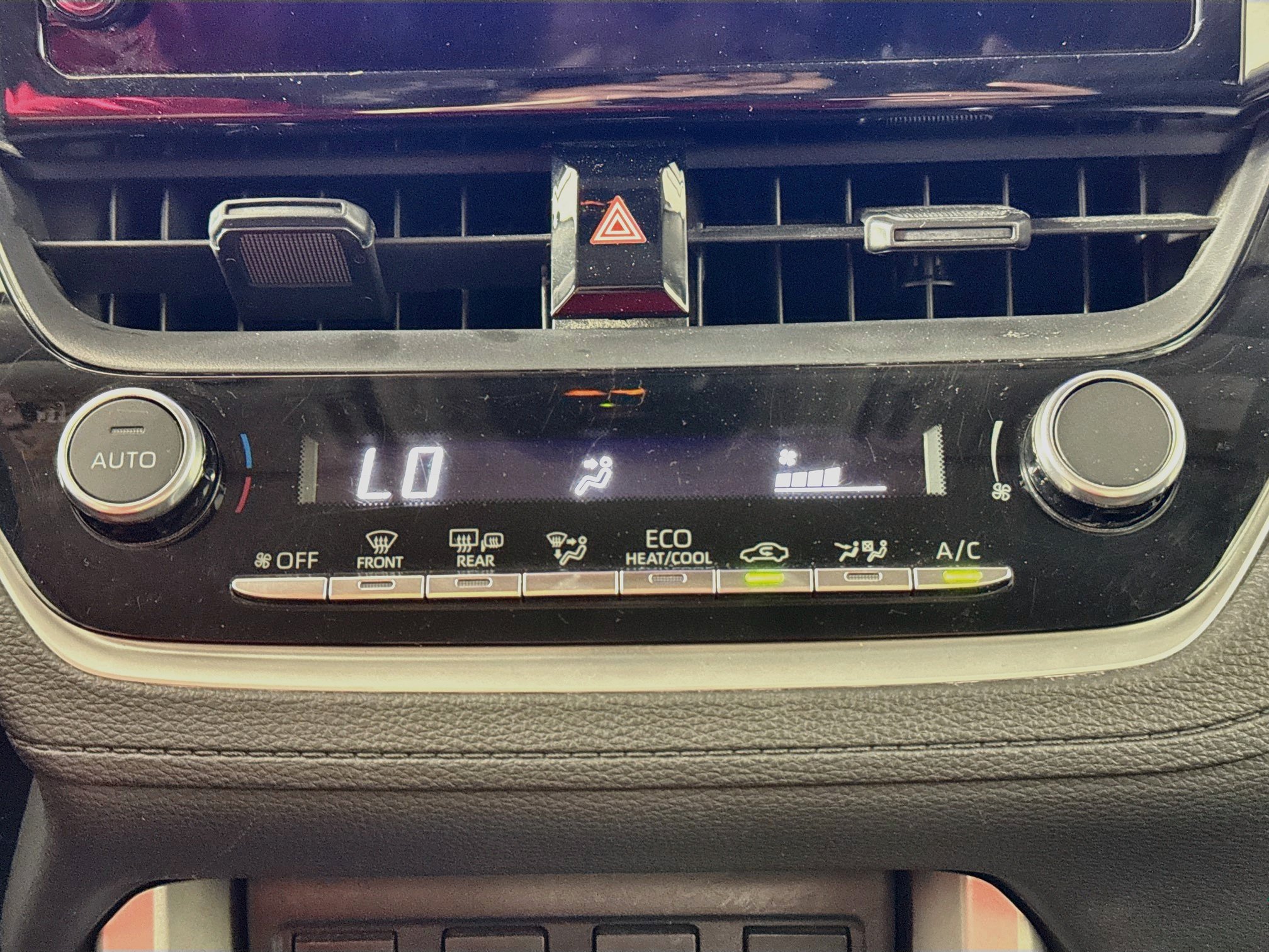 Certified 2024 Toyota Corolla Cross LE AWD/4WD image 16