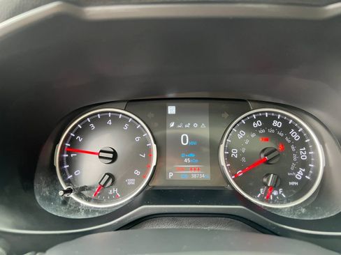 Used 2022 Toyota RAV4 XLE Premium FWD image 17