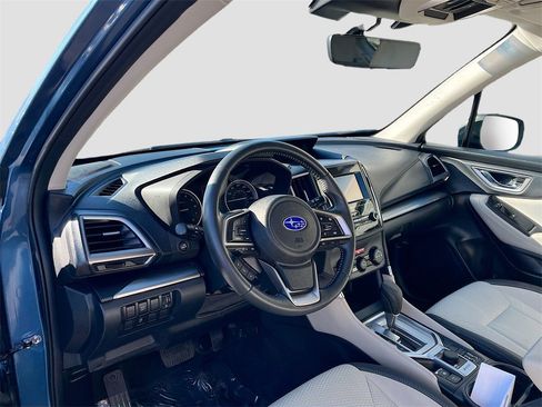 Used 2024 Subaru Forester Premium image 9