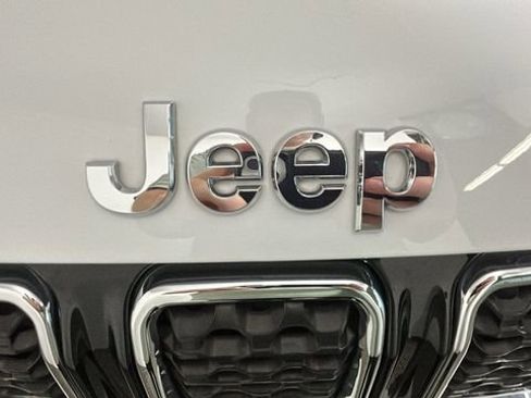 Used 2023 Jeep Compass Limited w/ Elite Group AWD/4WD image 9