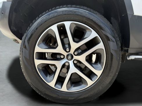 Used 2023 Land Rover Defender 90 S image 10