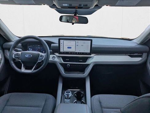 New 2025 Ford Explorer Active image 15
