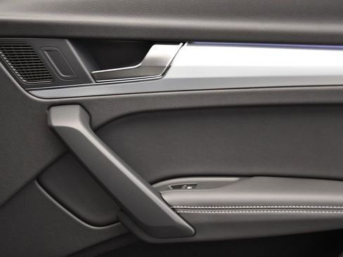 Certified 2025 Audi Q5 2.0T Premium Plus image 51