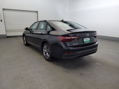 Used 2024 Volkswagen Jetta SE FWD image 5
