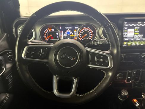 Used 2023 Jeep Wrangler Unlimited Sahara w/ LED Lighting Group AWD/4WD image 19