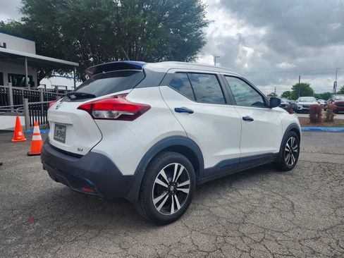 Used 2018 Nissan Kicks SV w/ Exterior Electronics Package image 3